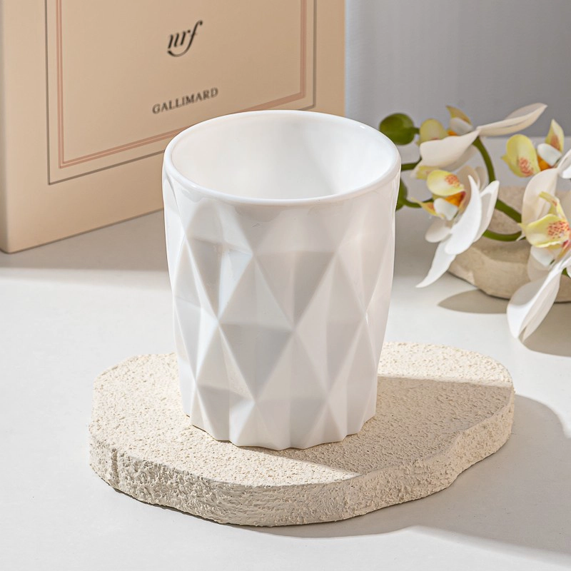 white 7oz glass candle jar with diamond pattern white 7oz glass candle jar with diamond pattern