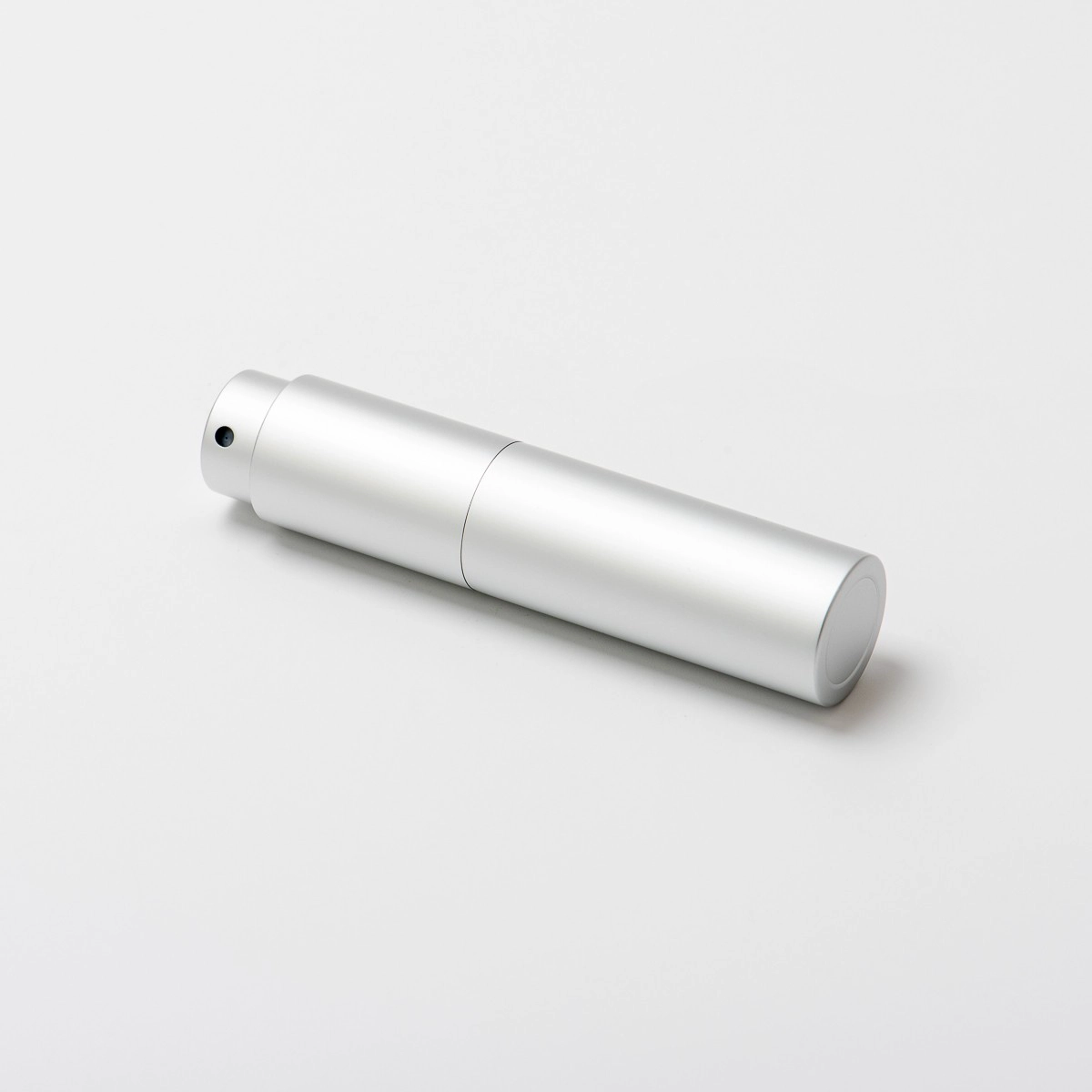 Supplier Silver Travel Perfume Mini Bottle 5ml Aluminum Bottom Refillable Perfume Sprayer Supplier Silver Travel Perfume Mini Bottle 5ml Aluminum Bottom Refillable Perfume Sprayer