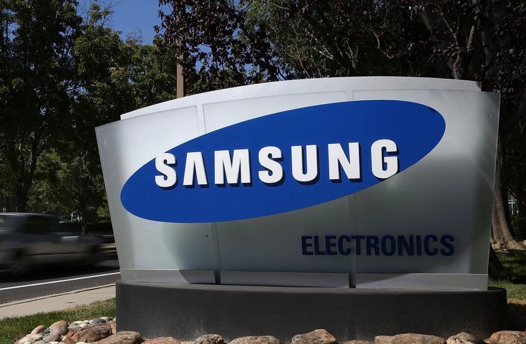 Innovazioni e leadership di Samsung nel settore degli smartphone Innovazioni e leadership di Samsung nel settore degli smartphone