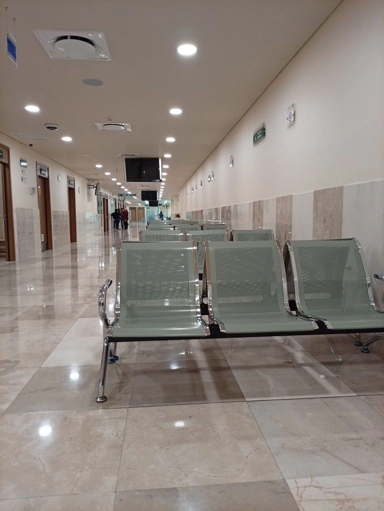Middle East Airport Construction Boom Spikes Waiting Chair Orders by 32% in 2025