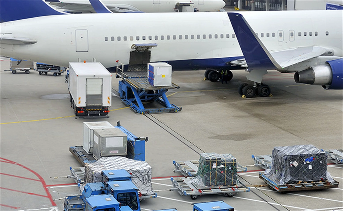 Freight Air Freight de 72 horas a Dubai: 1000 alfombras de oración a los EAU