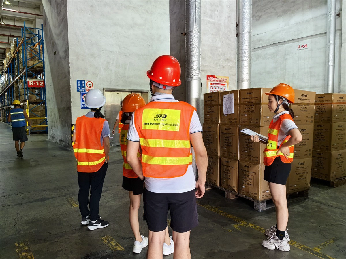 Full-Service Door Pickup & Delivery to Middle East Countries