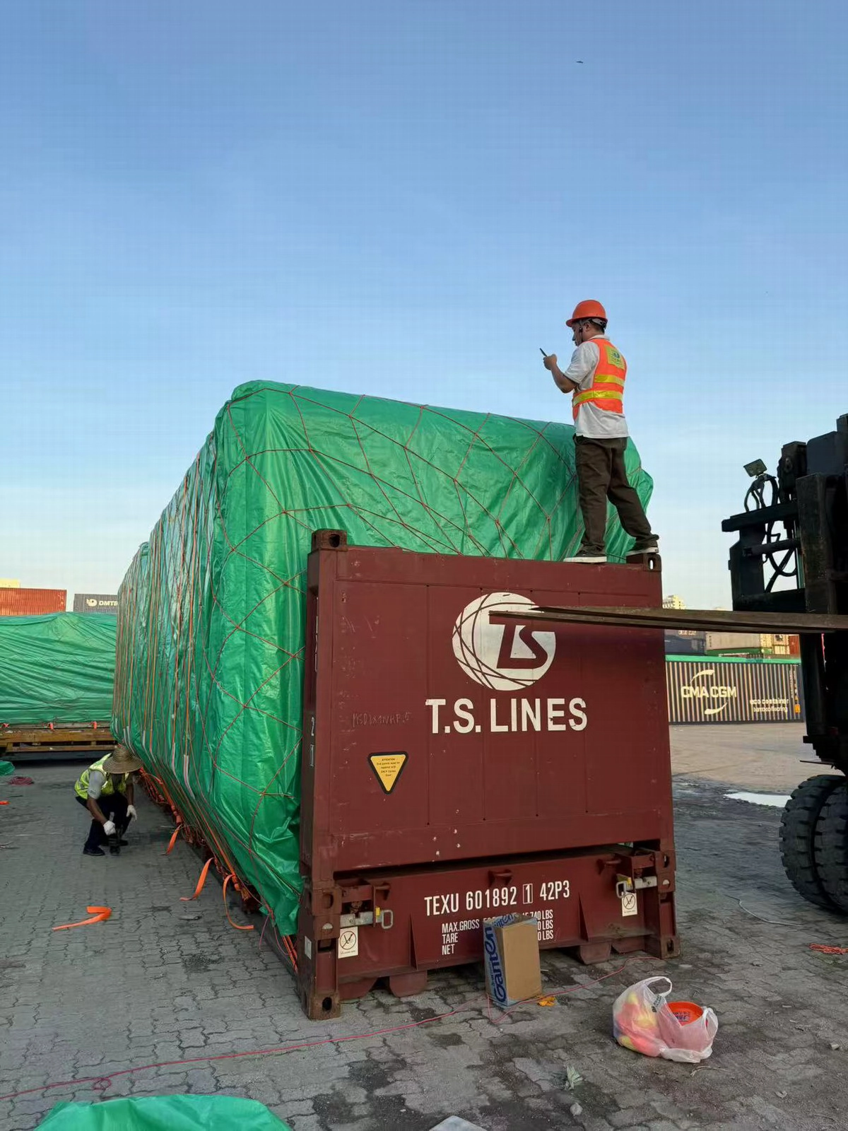 Release Agent Sent By Air Freight To Middle East, Small Freight Forwarder Got Inspected, DL Still Cleared Smoothly Release Agent Sent By Air Freight To Middle East, Small Freight Forwarder Got Inspected, DL Still Cleared Smoothly