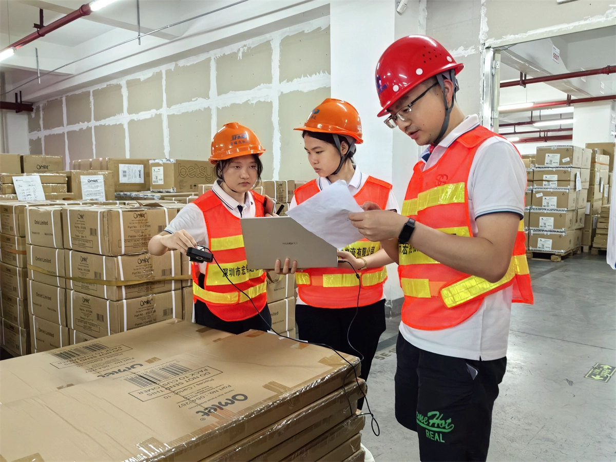 porcelana Mayorista aéreo integrado y especialista en DDP para transporte DDP de China a Dubai, se aceptan pedidos de prueba Reenvío de carga