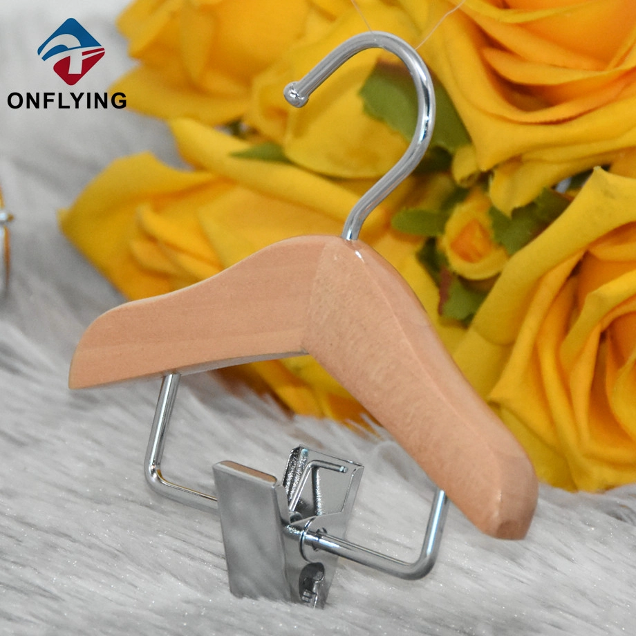 Customized Cute Pet Accessoires natürliche Holzfarbe mit Clip Mini Hanger China Hersteller