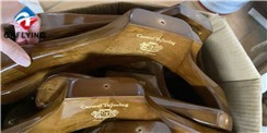 Perchas de madera personalizadas para la producción en masa completa del cliente Perchas de madera personalizadas para la producción en masa completa del cliente