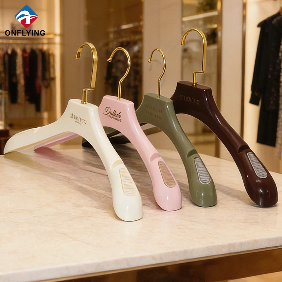 Hot-selling Clothing Stores and Wardrobes Custom Colored Plastic Hanger Set Supplier China