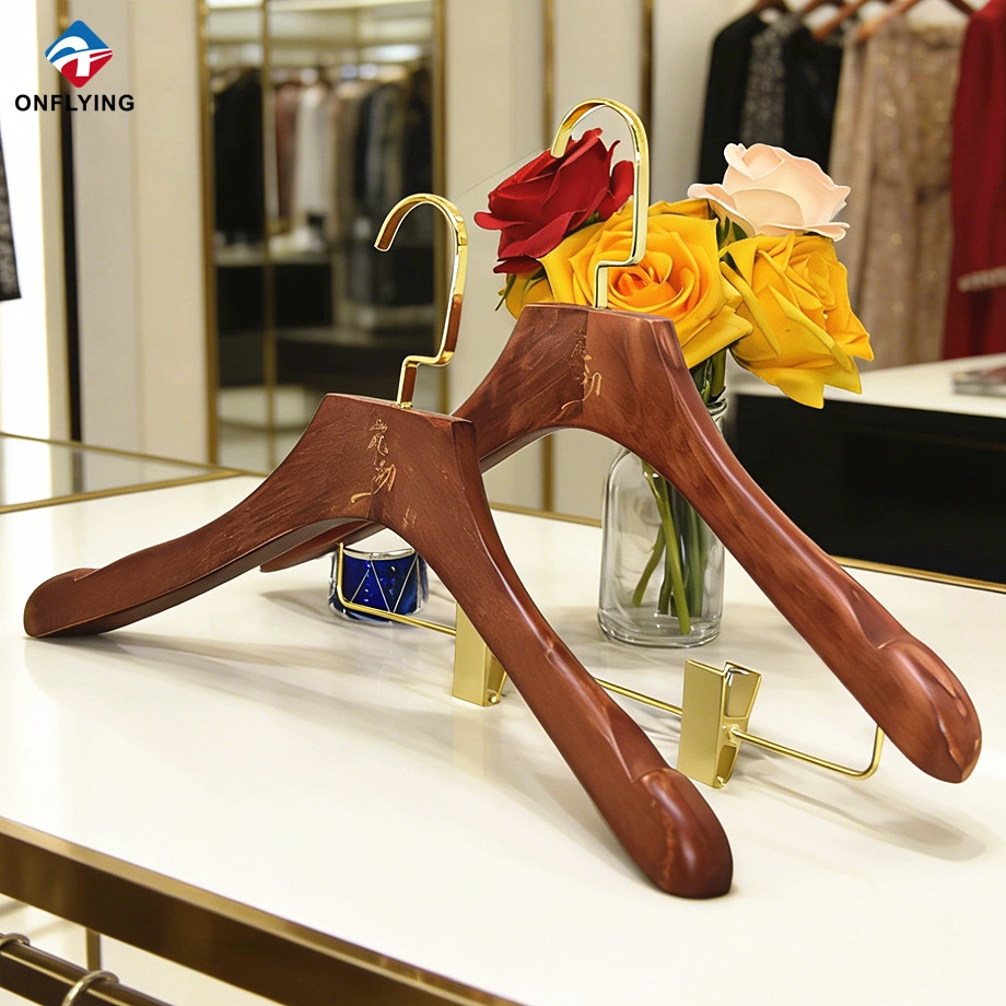 Chine Mode de luxe magasin de vêtements populaire antidérapant acajou robe en bois jupe cintre usine Chine fabricant