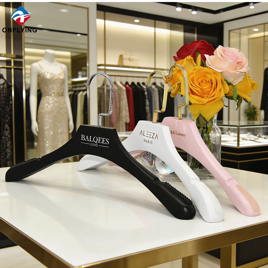 High Quality Luxury Clothes Boutique Colored Lotus Wood Dress Hanger Set Factory China