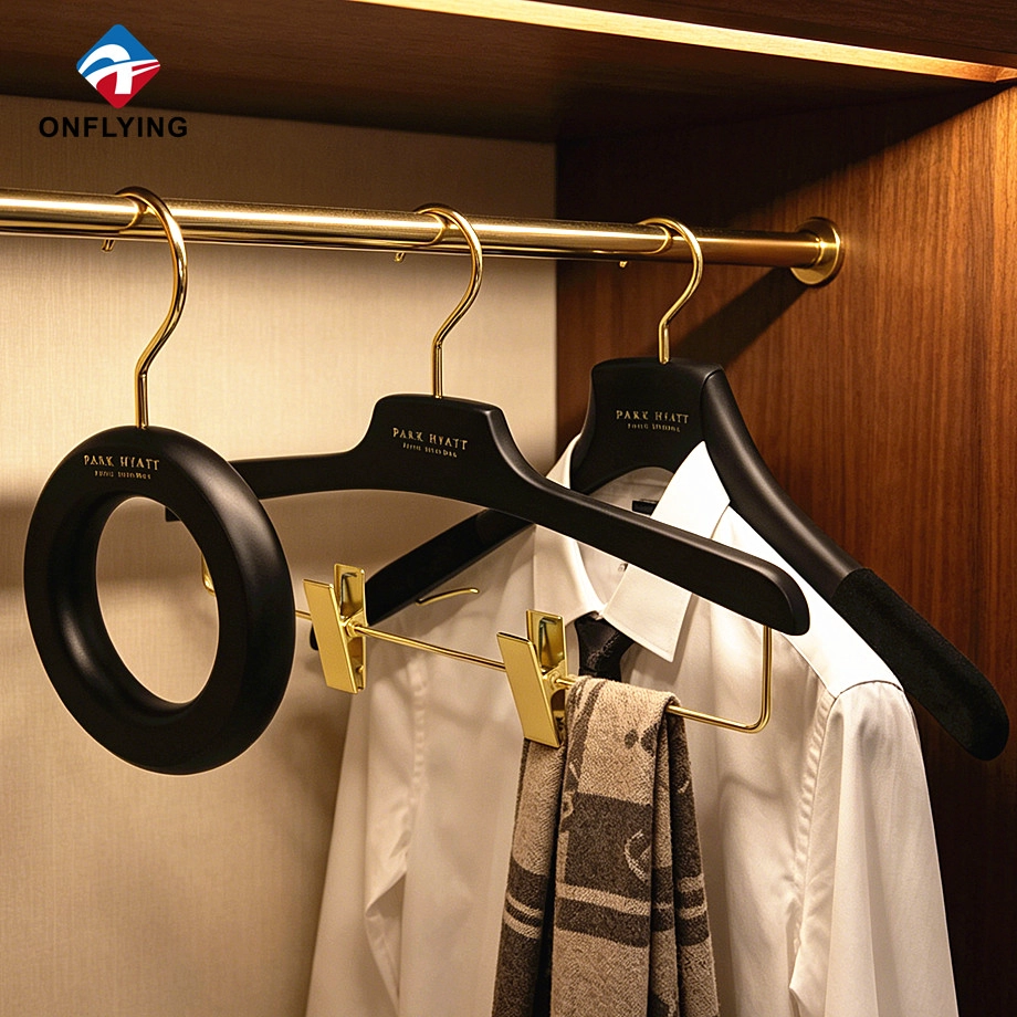 China Wood Hanger Set supplier