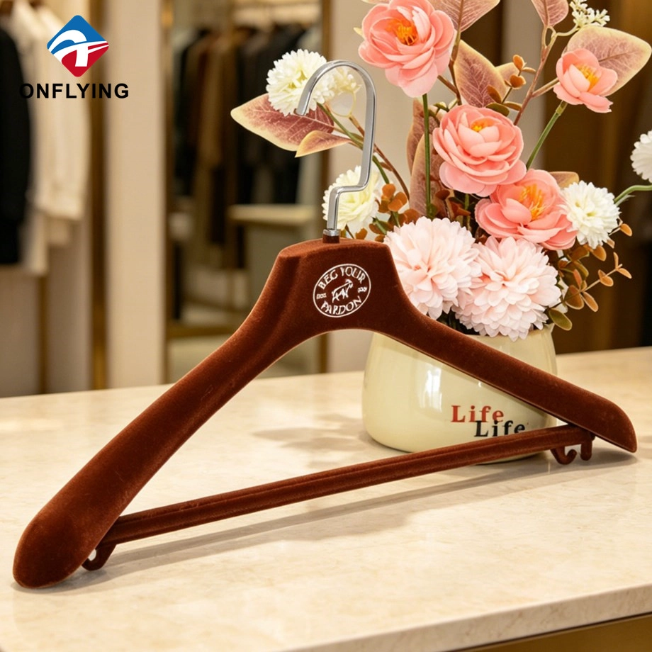 Best selling Velvet Flocked Hanger manufacturer