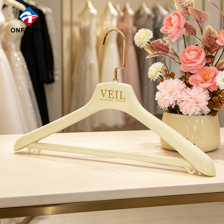 Versatile Wardrobes Use Custom logo Orange Velvet Coat Bedroom Hanger with bar Factory China