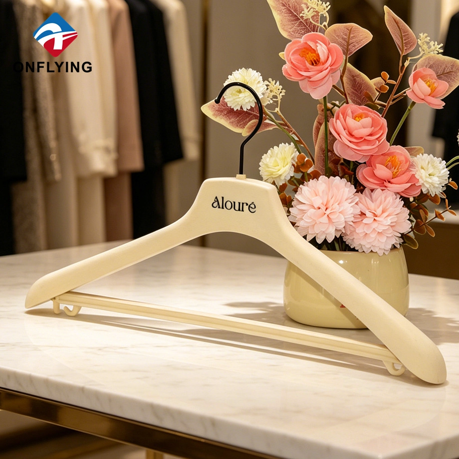 Premium Sturdy Flocked Clothing Store Creamy Velvet Clothes Hanger with bar Supplier China