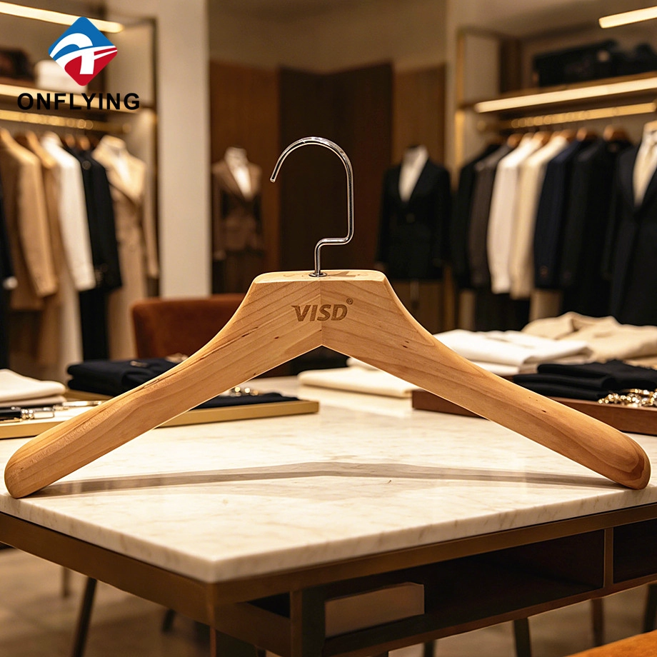 China Solid Wooden Clothes Hanger