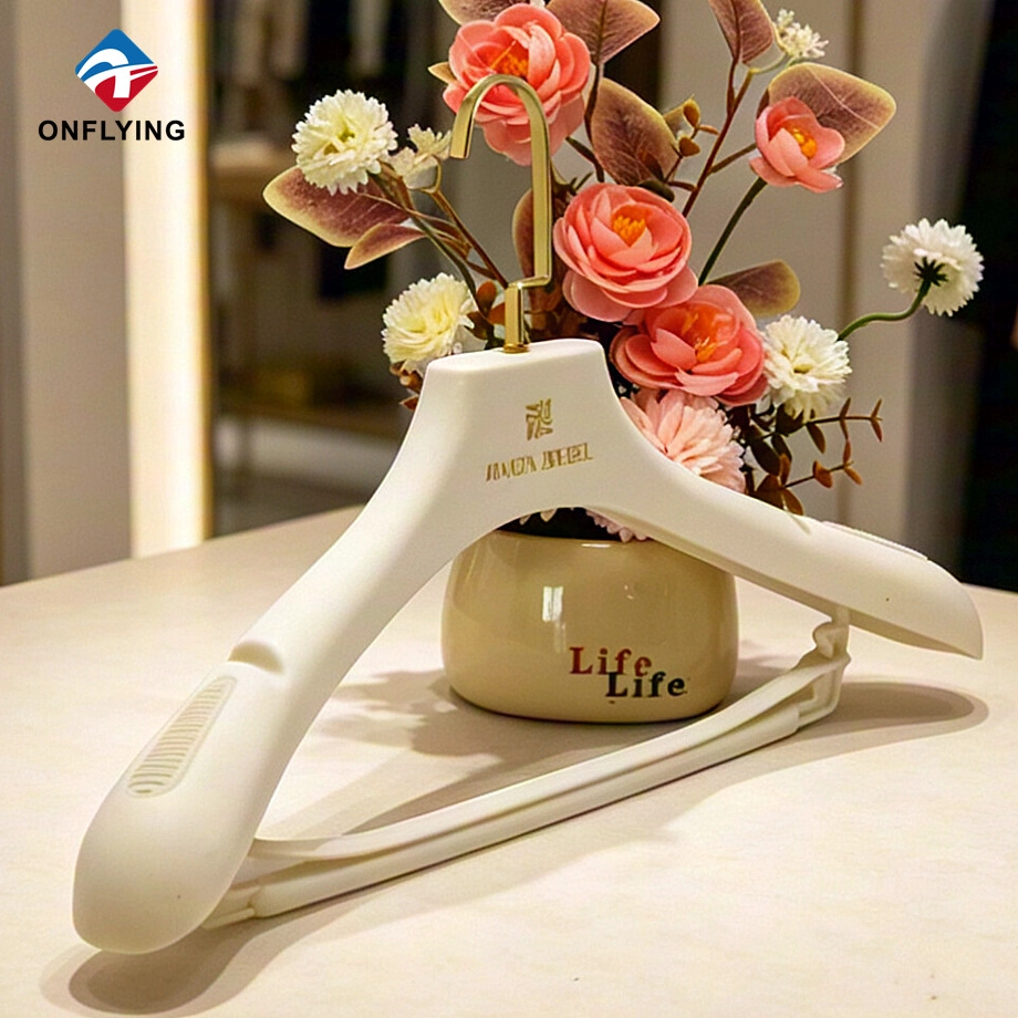 Velvet Flocked Hanger manufacturer