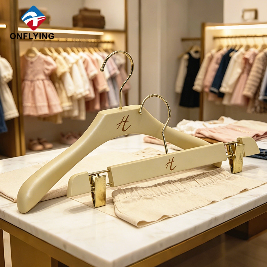 الصين Hand-polished Baby Clothes Shop Smooth Space Saving Wooden Baby Kid Garment Hanger Supplier China - COPY - guuqhc الصانع