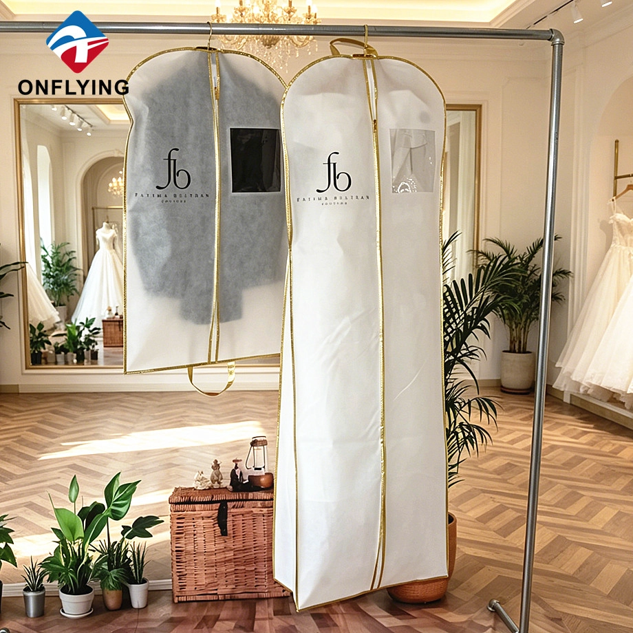 China Hochwertige modische Anzug-Hochzeitskleid-Boutique, atmungsaktives, weißes, nicht gewebtes Taschenset, Fabrik China Hersteller