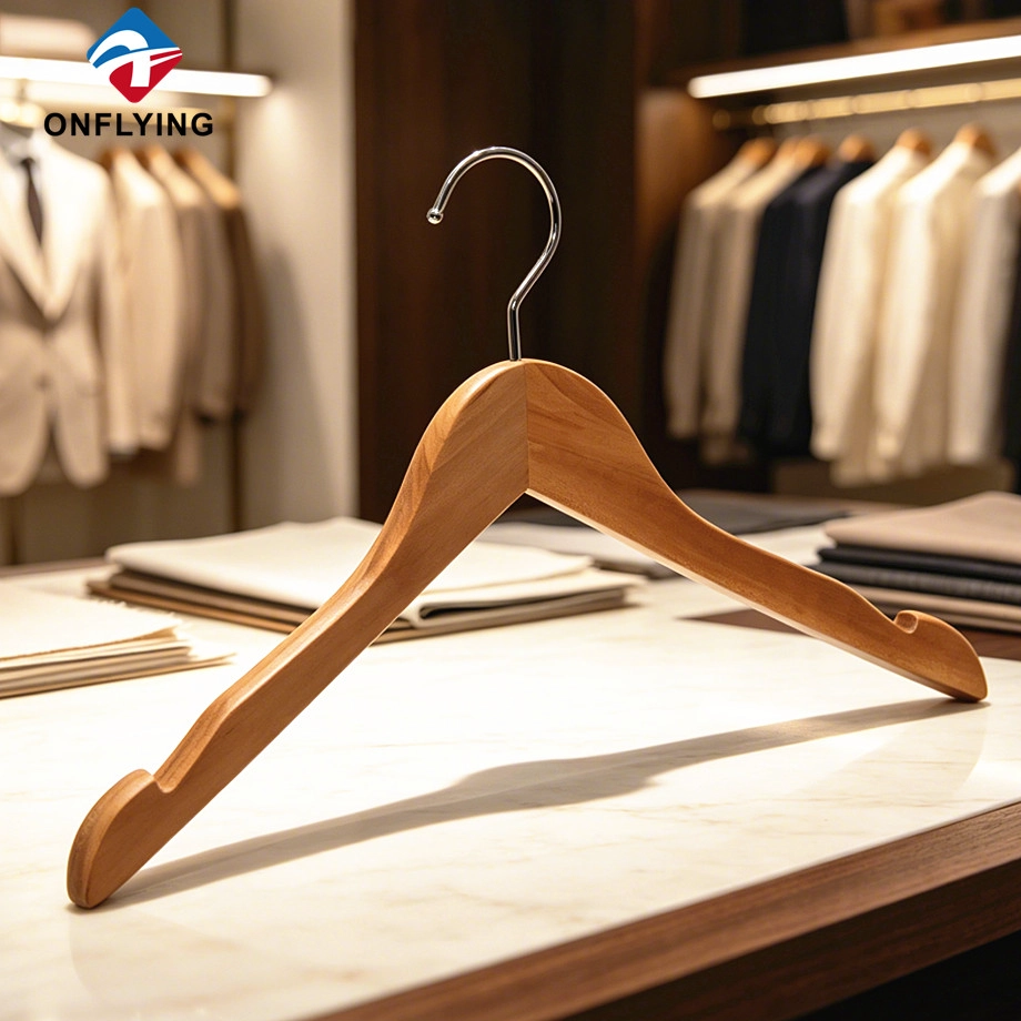 China High Quality Anti slip Shoulder Retail Display Shop Sturdy Natural Wooden Clothes Hanger Factory China manufacturer