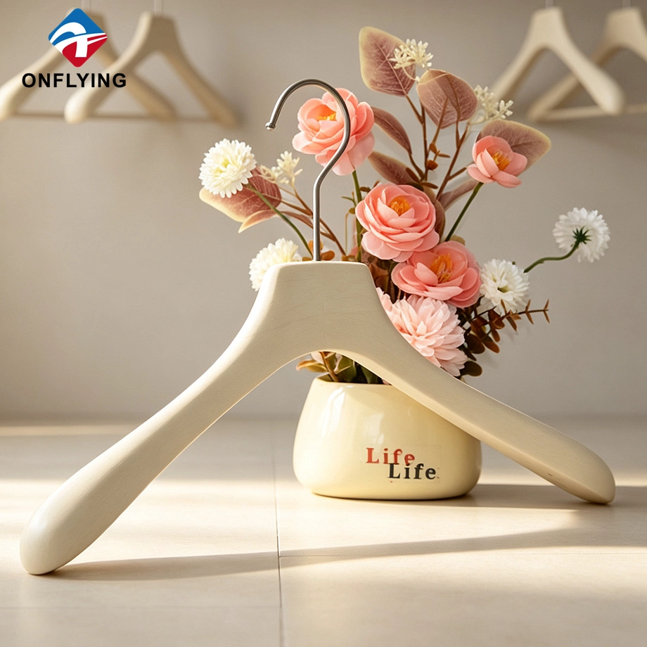 Resin Garment Hanger manufacturer