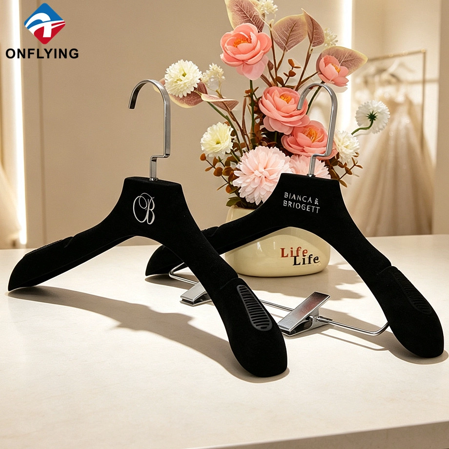 China Luxury Boutique Hangers
