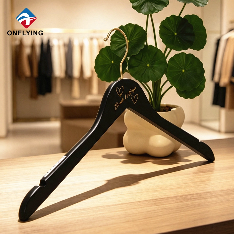 Elegante Premium-Haushalts-Anpassbare, bedruckte, flache, hölzerne Kleiderbügelfabrik China
