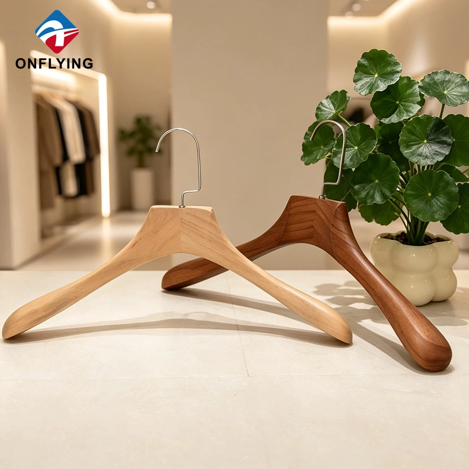  Juego de perchas de madera resistente de China