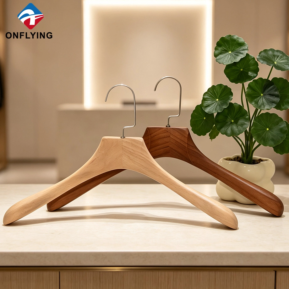  Juego de perchas de madera resistente de China