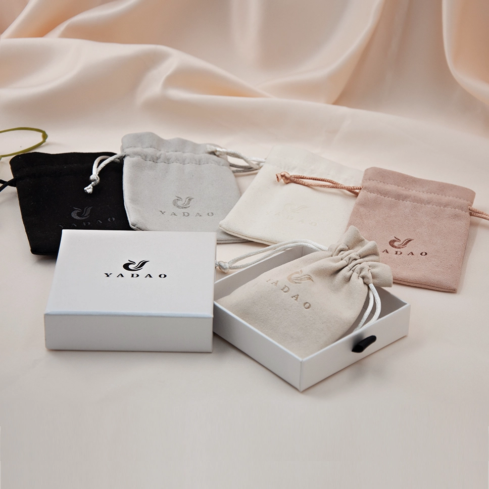 Boîte en papier à tiroir personnalisée Fanai avec pochette en microfibre pour être un ensemble pour l'emballage de bijoux
