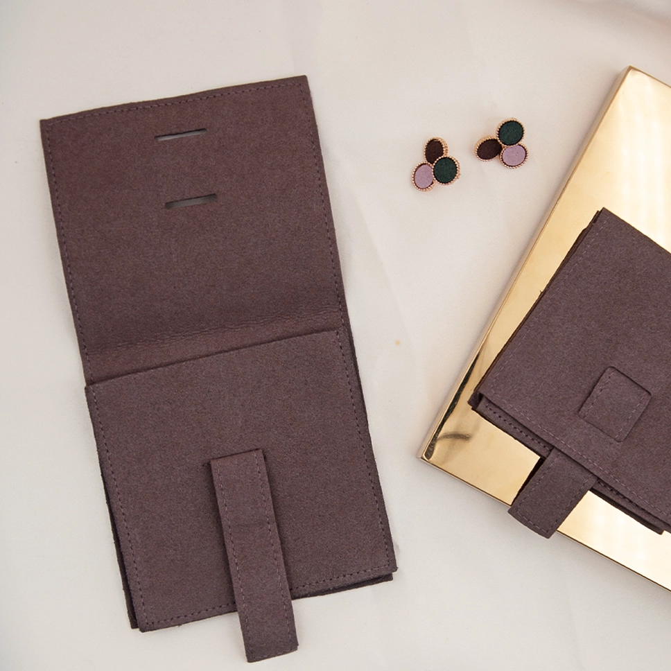 Klein MOQ microfiber zakje, juwelenzakje, juwelenzakje riemkoordzakje,