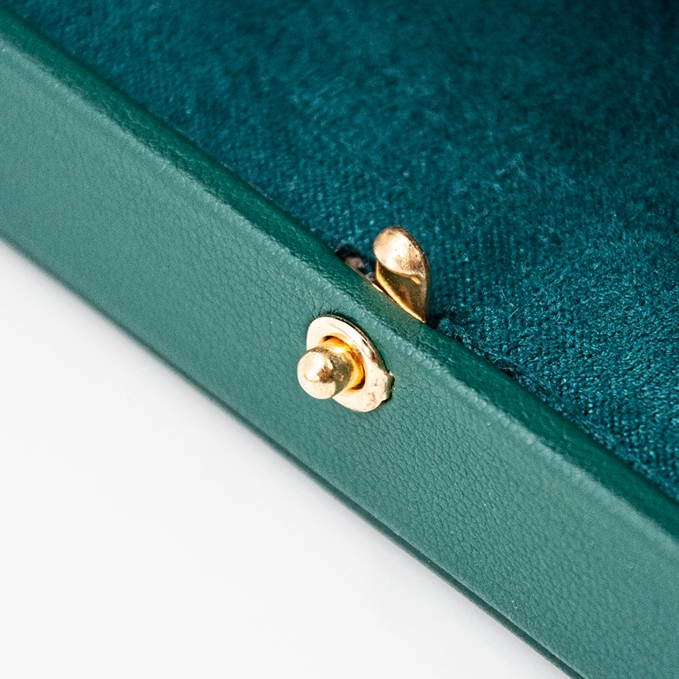 luxury snap packaging box jewelry packaging box xmas gift box in green color wih button closure