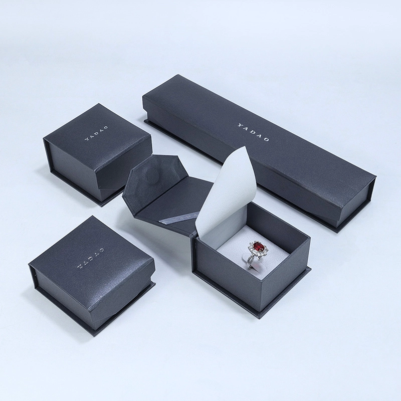 Small MOQ Jewelry Box Ring Bracelet Pendant Box Magnetic Packaging