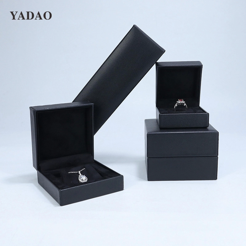 Yadao لبه راست گوشه راست جعبه جواهرات چرم مشکی سفارشی سازی طراحی مدرن ارائه شده است