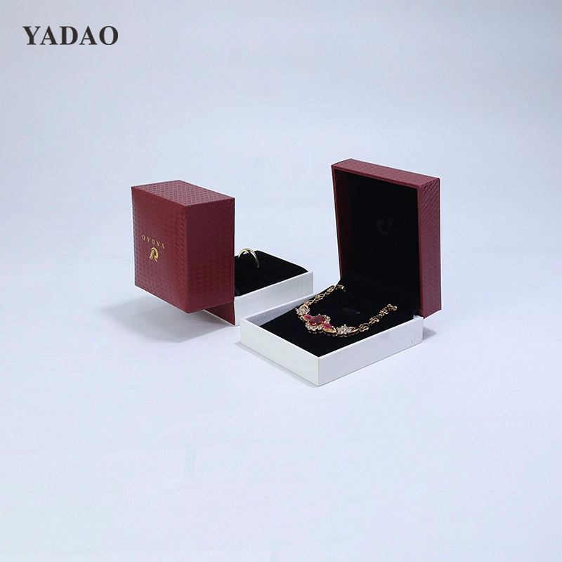 Red cover and white bottom fashionable jewelry box|Paper flip satisfied customer jewelry containers