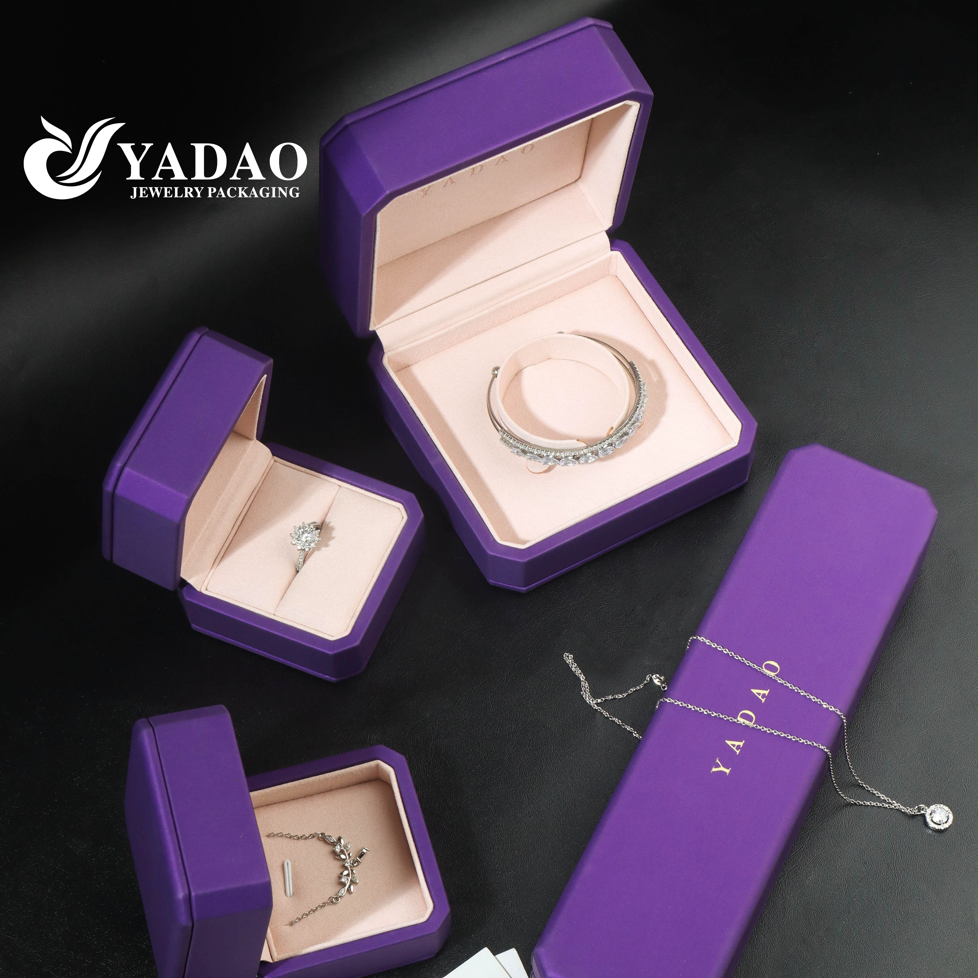 চীন Custom luxury jewelry boxes premium microfiber elegance style fashion branded packaging set - COPY - 580mml নির্মাতা