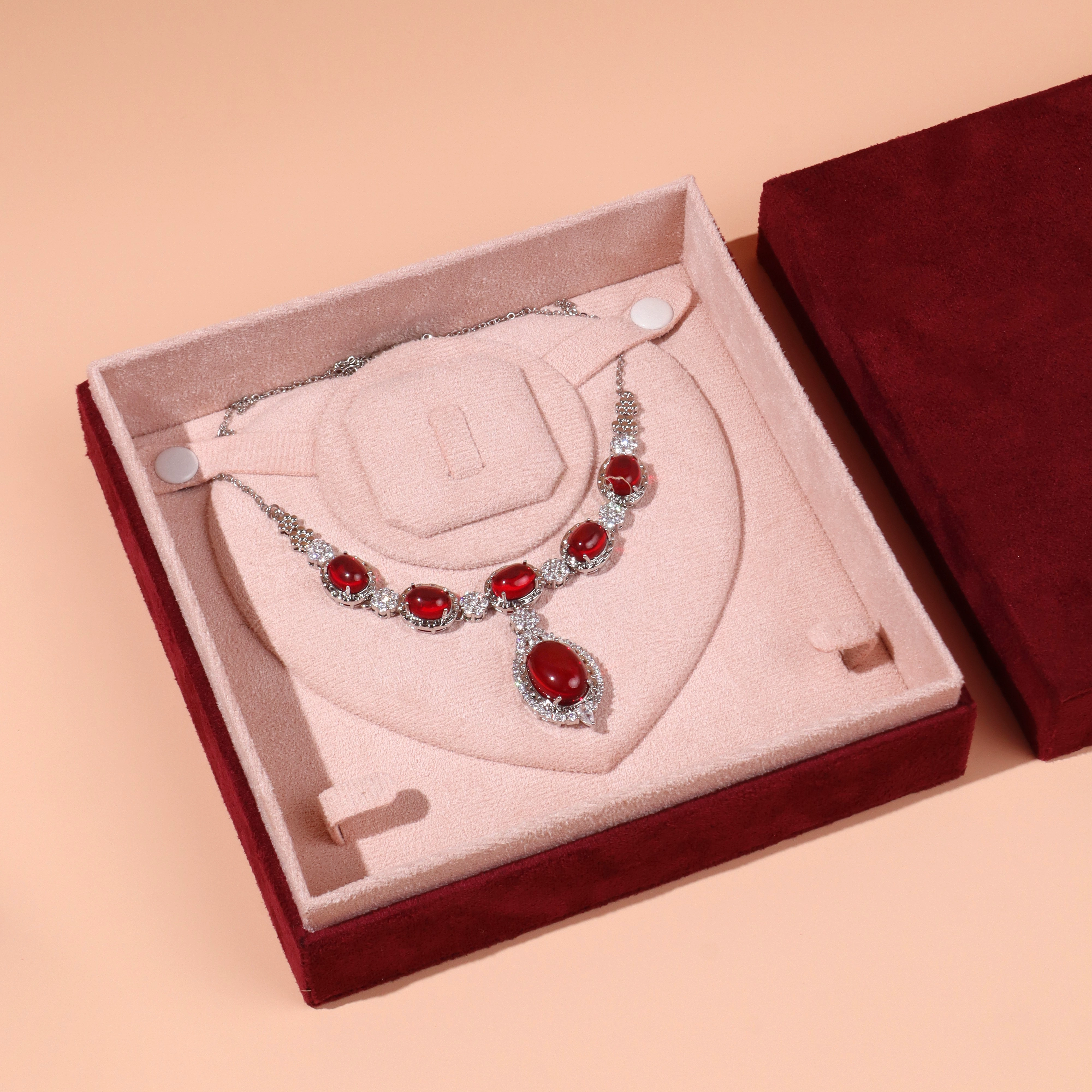 Προσαρμοσμένο Ultra Fine Velvet Fabric Box High End Σχέδιο συσκευασίας κοσμημάτων