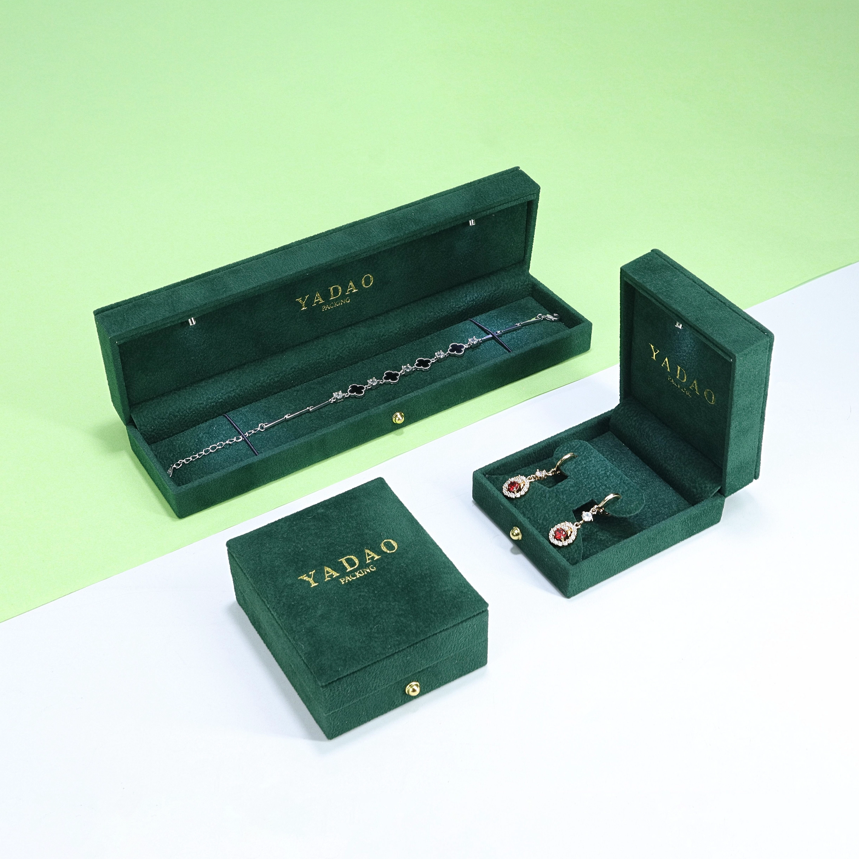 China Green Velvet Led Jewelry Box Classic Luxury Style Custom Logo Gift Packaging with Lights Ring Earring Bracelet Necklace manufacturer