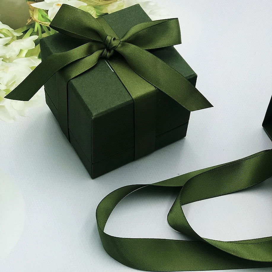 Yadao silk ribbon without texture in green color