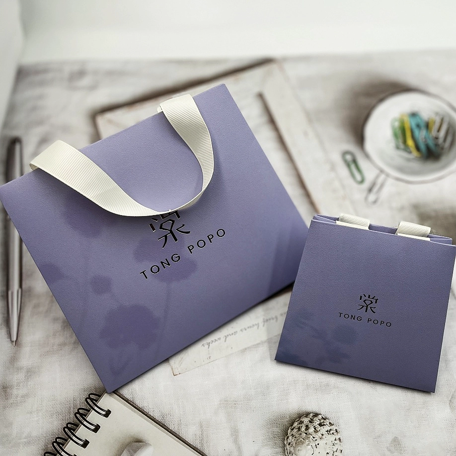Čína Yadao gift paper bag with cotton rope and ribbon closure - COPY - 9u4tc2 výrobce