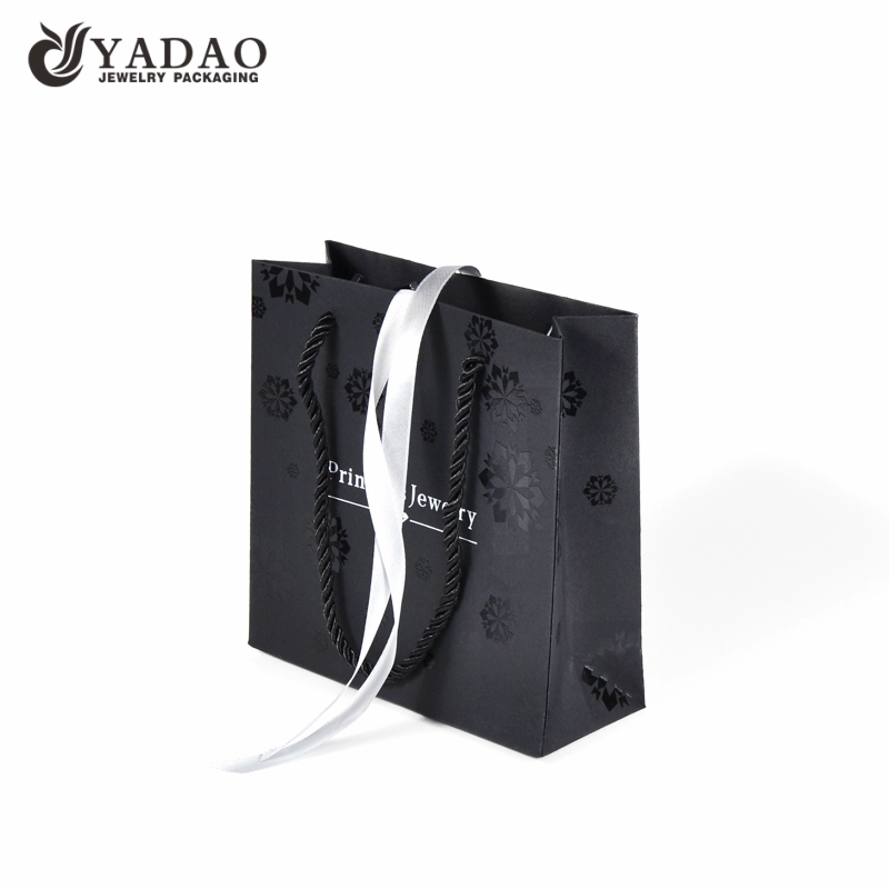 Lip plumer paper bag with black cotton handle - COPY - 051big