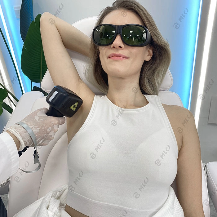 MLK Beauty Machine Поставщик тройного волнового диодного лазера 755 808 1064 Диодный лазерный эпилятор