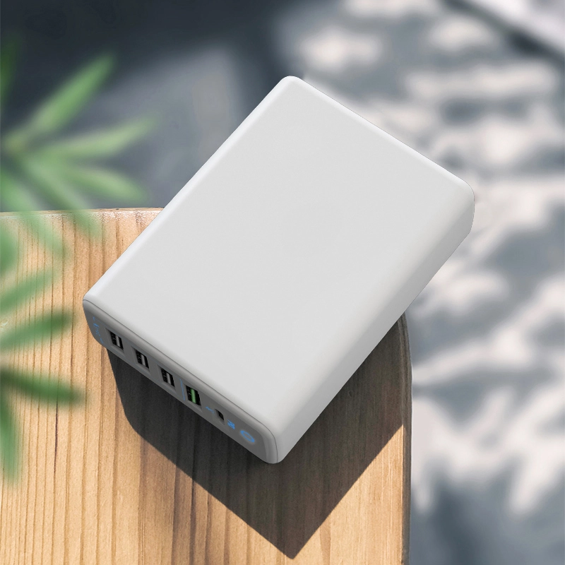 الصين 60W PD شحن سريع USB C شاحن QC 3.0 منفذ و 3 منفذ USB شاحن سريع الصانع