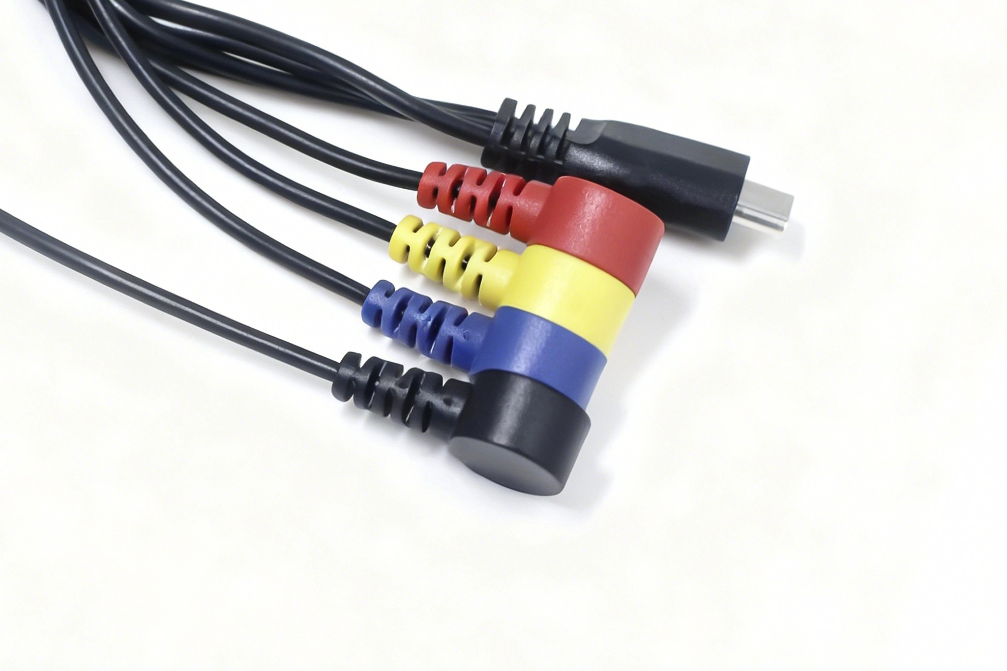 porcelana Cable de terapia a presión hembra magnético USB tipo C (CM) a 4 × 3,5 mm | Fabricante de cables médicos de 4 canales fabricante