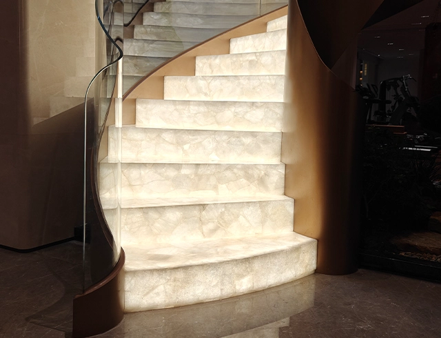 Escalera retroiluminada de cristal blanco, personalice su losa de piedra semipreciosa