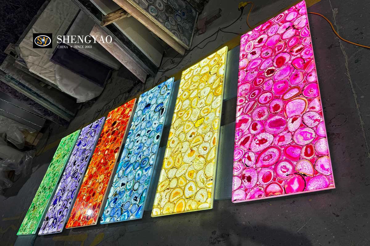 Perché la lastra di pietra semipreziosa può trasmettere la luce?