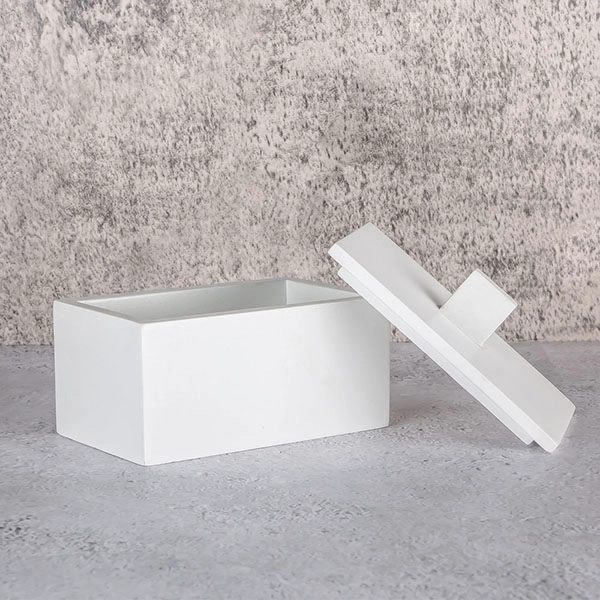 square cement candle vessel