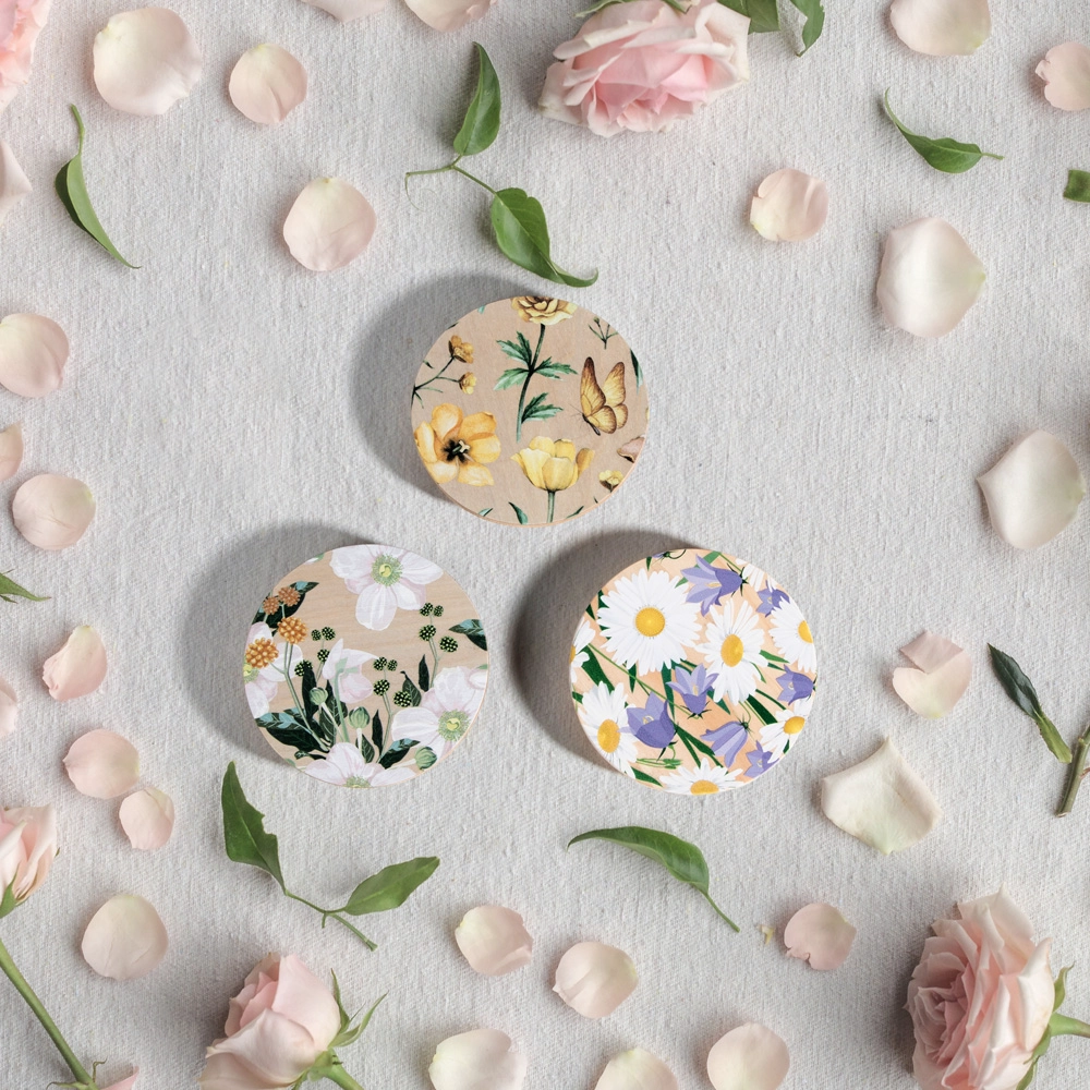 Couvercle en bois de pin brut avec fleurs d'impression CMJN pour verre à bougie