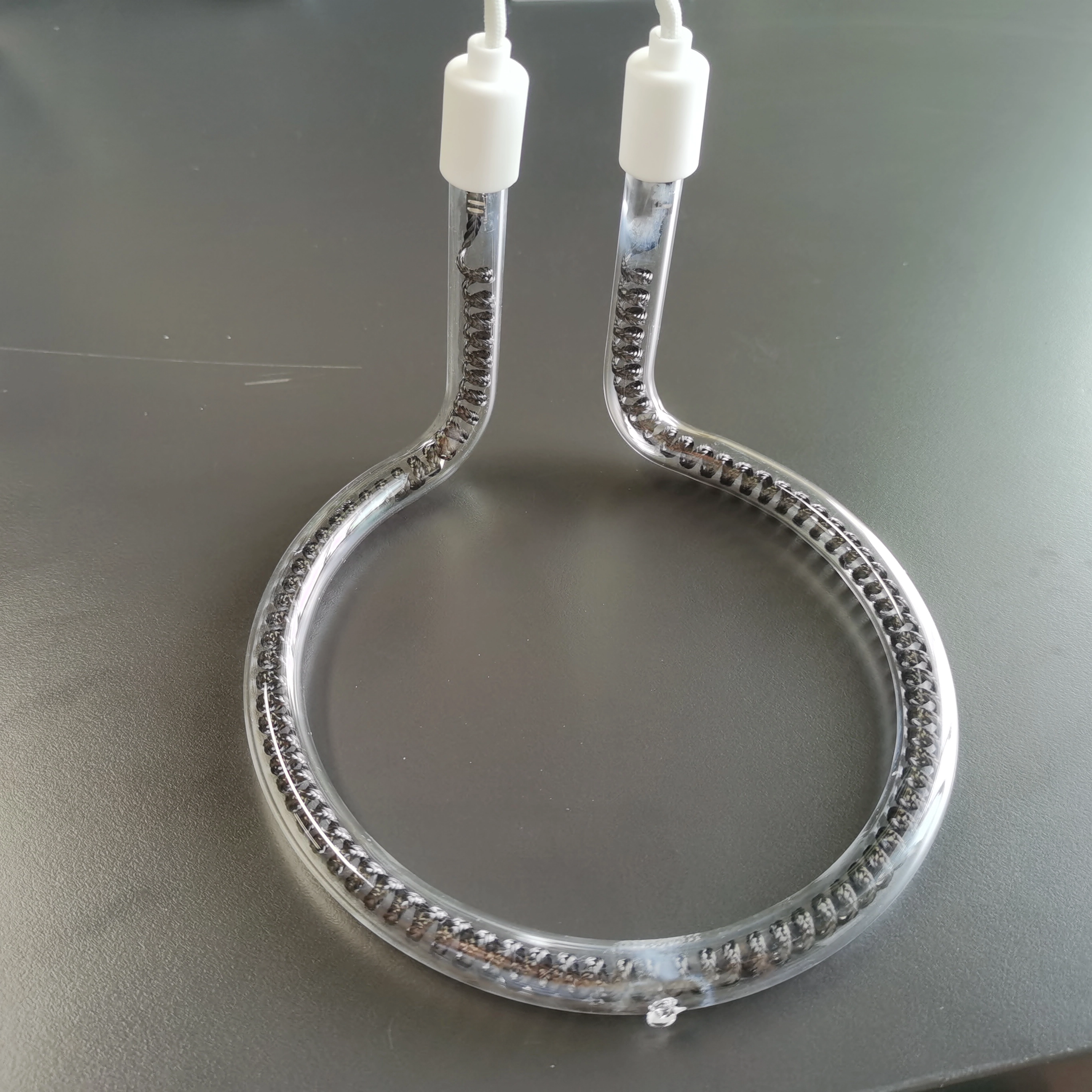 200 mm 400 V 1500 W 15 mm Rohrdurchmesser Kohlefaser Ω-förmiges Quarz-Heizrohr Kreisglas Quarzrohr-Heizelement