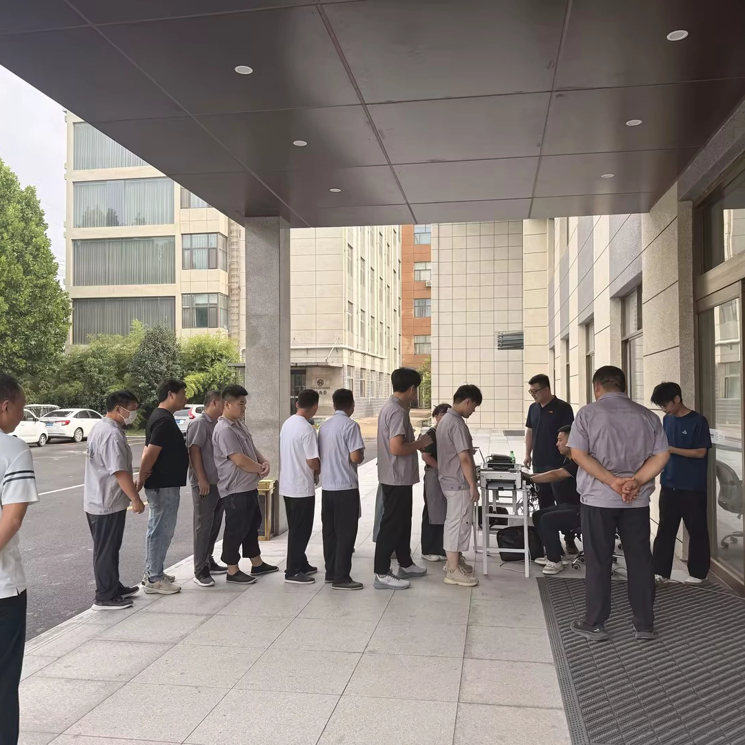 Cuidando da saúde dos funcionários e construindo uma base sólida para o desenvolvimento, a Huasheng organiza exames de saúde para todos os funcionários