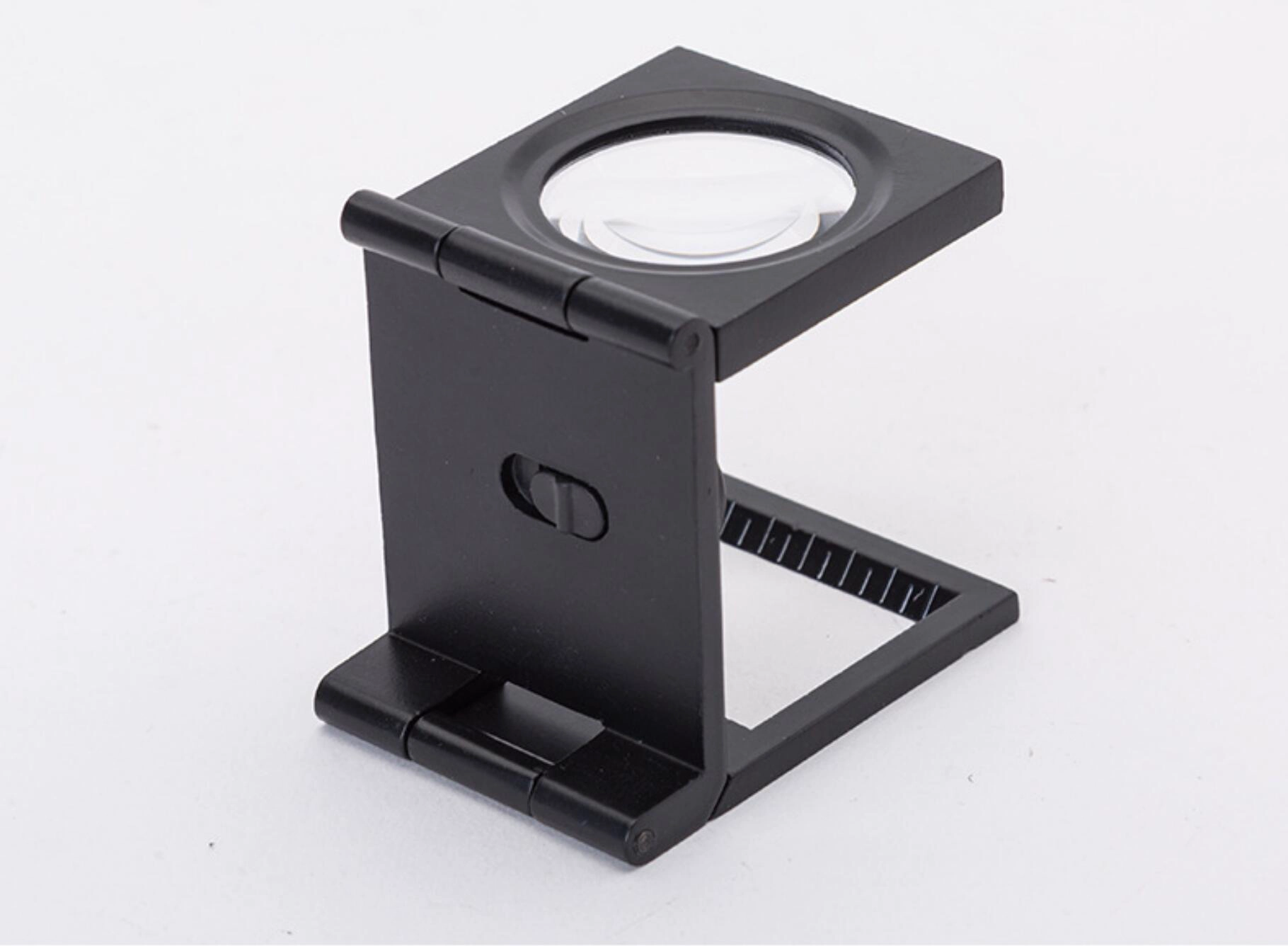 9005B Folding vergrootglas met licht, LED Vergrootglas met zink aluminium frame en 8x optisch glas