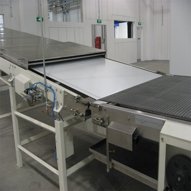 High-speed Chocolate Spray Machine With Cooling Tunnel